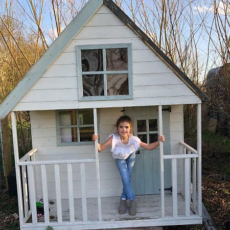 Willow Court Farm The Lodge & Petting Farm, 8 Mins From Legoland & Windsor, 15 Mins From Lapland Uk מראה חיצוני תמונה