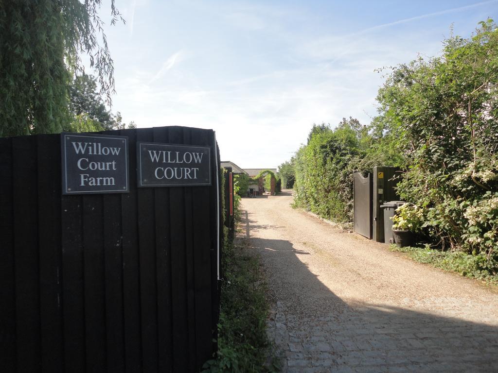 Willow Court Farm The Lodge & Petting Farm, 8 Mins From Legoland & Windsor, 15 Mins From Lapland Uk מראה חיצוני תמונה